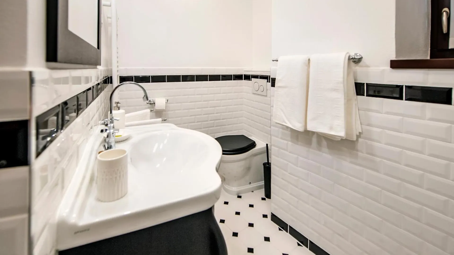 Apartmani De Amicis Rovinj 0*,